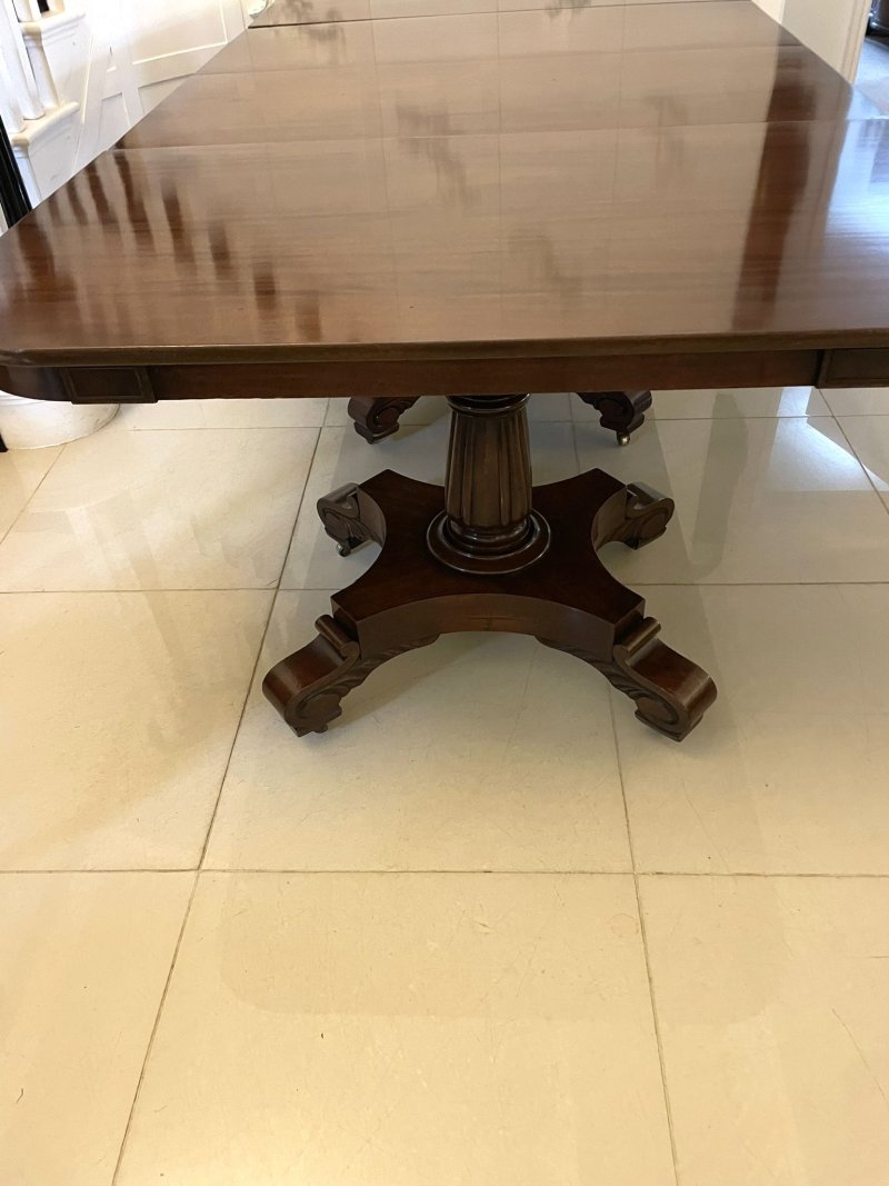 Exceptional Quality Antique Regency Figured Mahogany Triple Pedestal 10/12 Seater Dining Table - Image 9